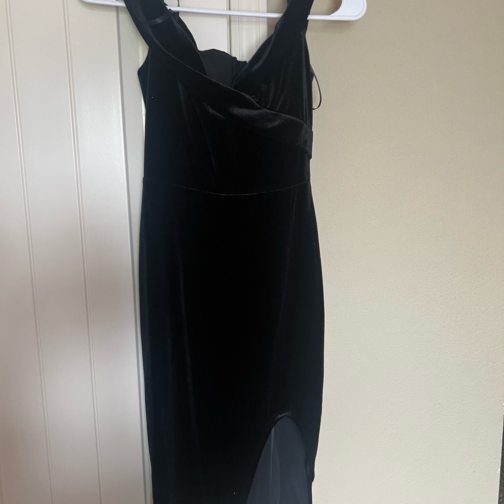 Elegant Black Velvet Dress